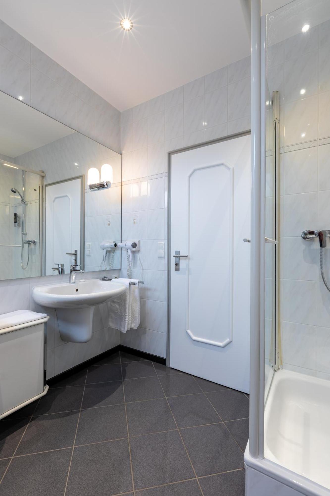 Hotel Wittekindsquelle Bad Oeynhausen Δωμάτιο φωτογραφία